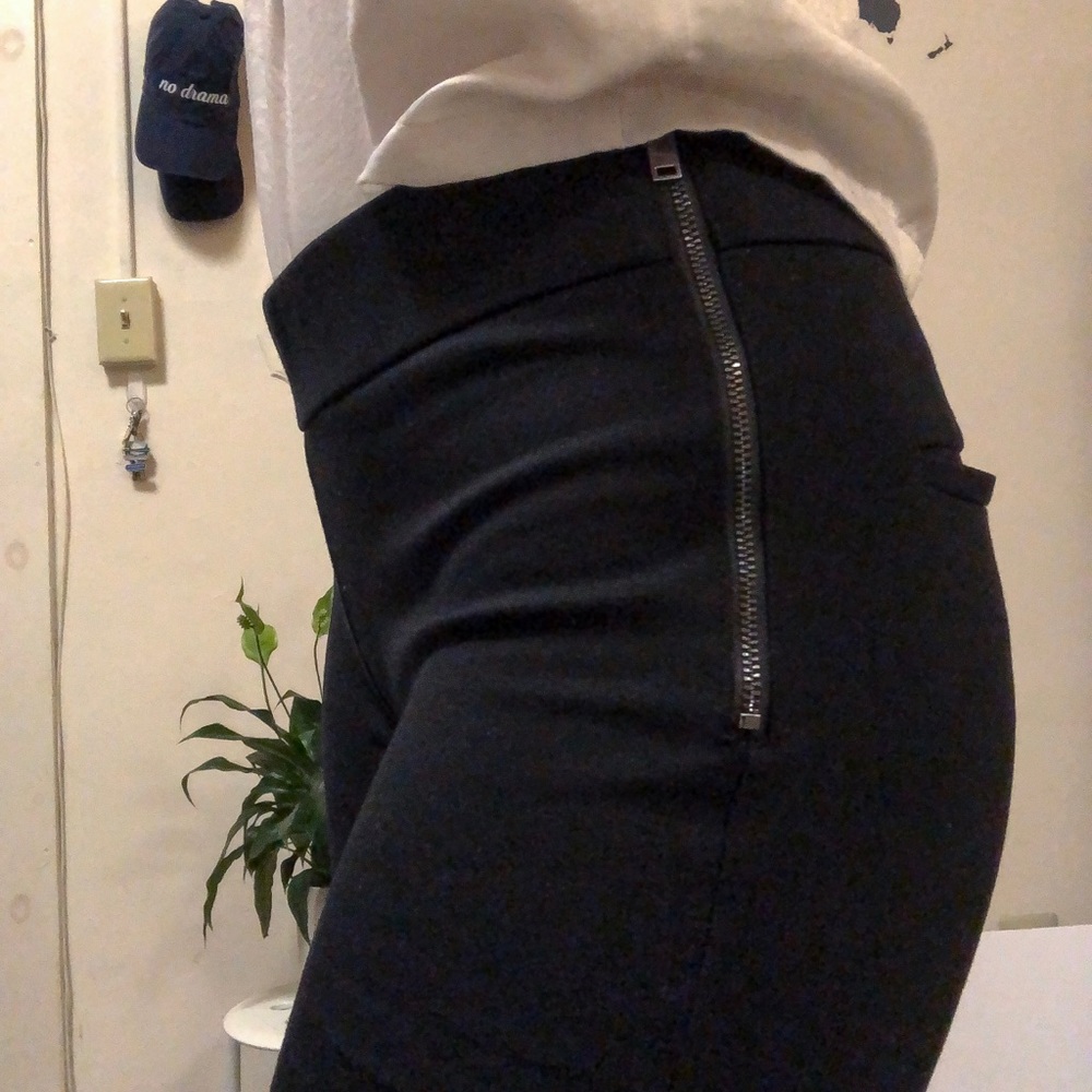Work legging with zippers